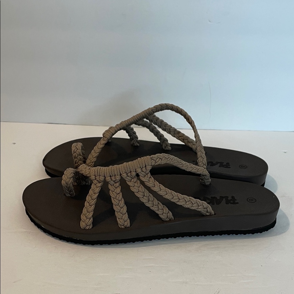 Plaka Women's Relief Braided Strap Sandals Brazilian Sand 9